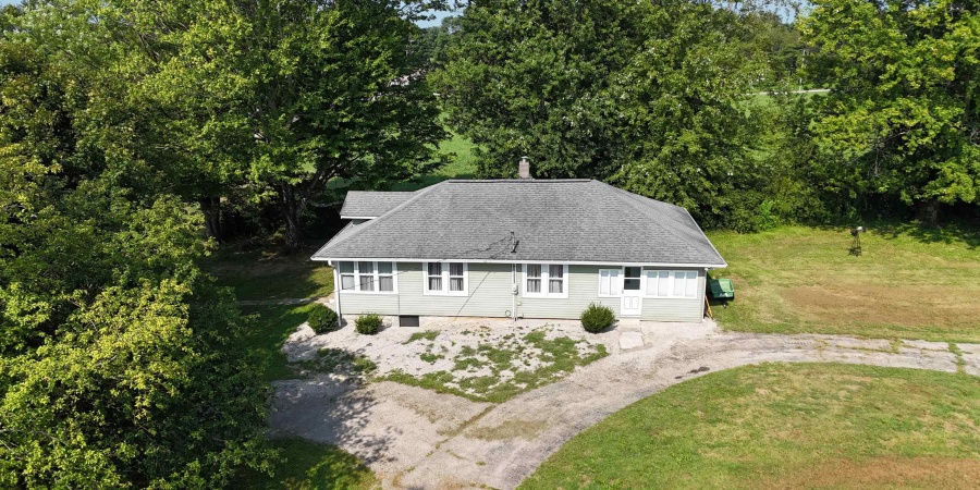 4915 Us Highway 50, Bedford, Indiana 47421-9111,MLS,202533039