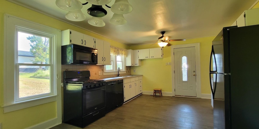 4915 Us Highway 50, Bedford, Indiana 47421-9111,MLS,202533039