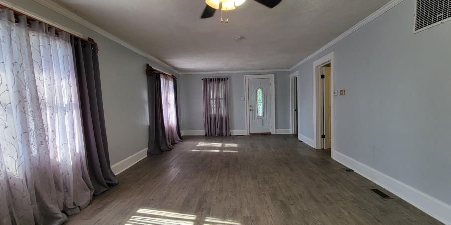 4915 Us Highway 50, Bedford, Indiana 47421-9111,MLS,202533039