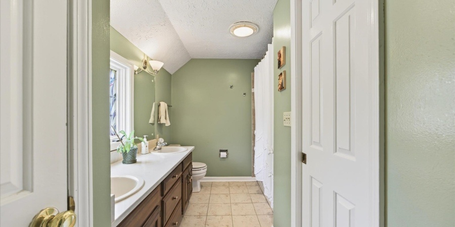 2706 E Hemlock Circle, Bloomington, Indiana 47401,MLS,202533048