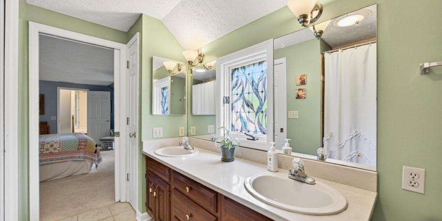 2706 E Hemlock Circle, Bloomington, Indiana 47401,MLS,202533048
