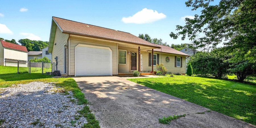 342 E Briarwood Lane, Ellettsville, Indiana 47429,MLS,202529873
