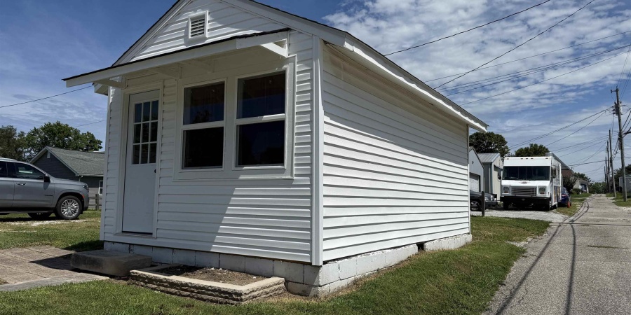 1210 R Street, Bedford, Indiana 47421,MLS,202533531