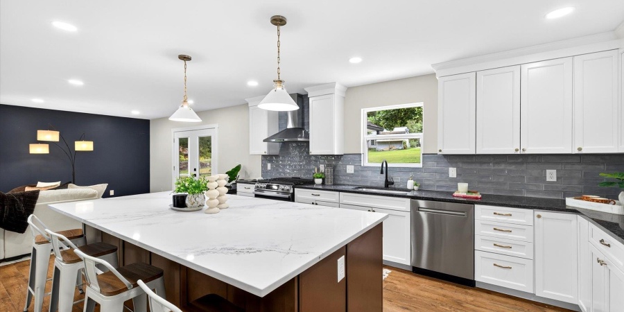 4390 N Stuart Road, Bloomington, Indiana 47404-9559,MLS,202533656