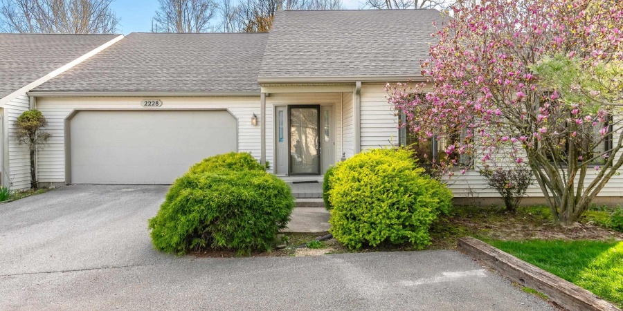 2228 E Cape Cod Drive, Bloomington, Indiana 47401,MLS,202533717