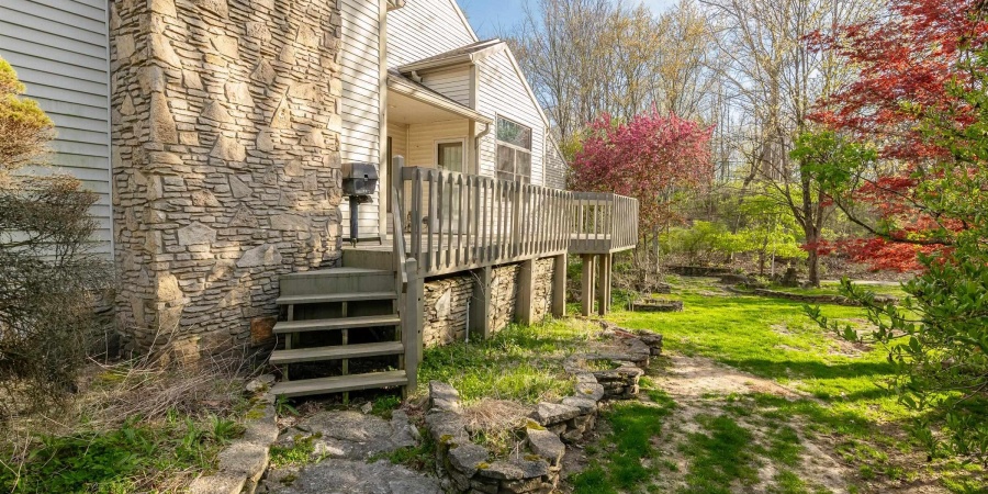 2228 E Cape Cod Drive, Bloomington, Indiana 47401,MLS,202533717