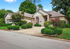 9960 S Augusta Drive, Bloomington, Indiana 47401-8133,MLS,202533969
