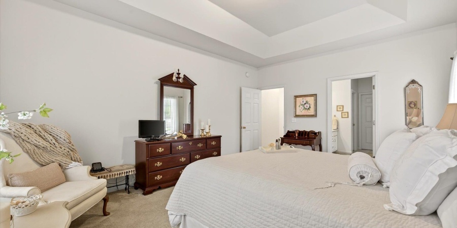 9960 S Augusta Drive, Bloomington, Indiana 47401-8133,MLS,202533969