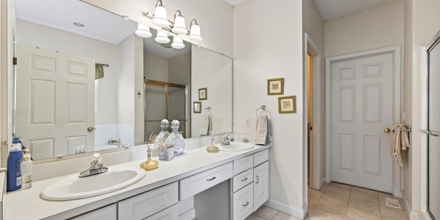 9960 S Augusta Drive, Bloomington, Indiana 47401-8133,MLS,202533969