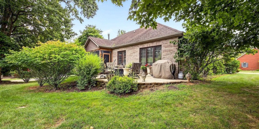 9960 S Augusta Drive, Bloomington, Indiana 47401-8133,MLS,202533969