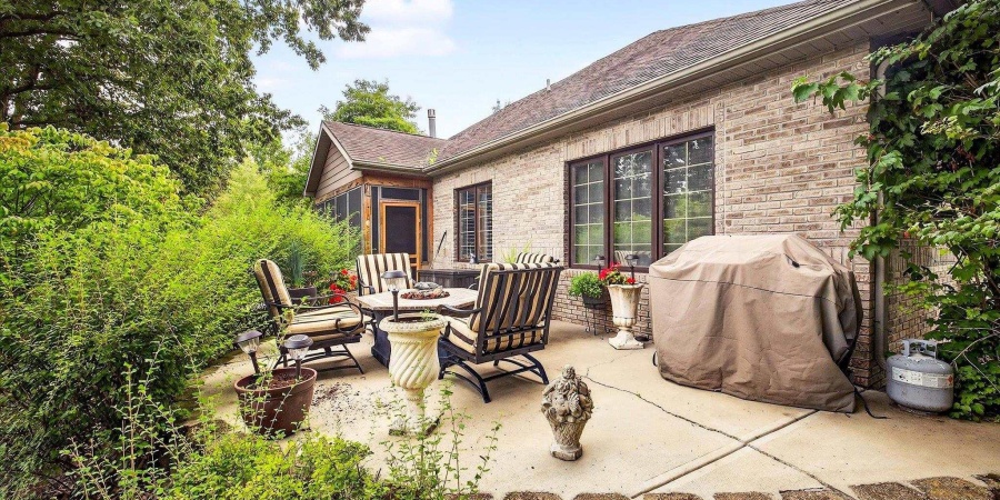 9960 S Augusta Drive, Bloomington, Indiana 47401-8133,MLS,202533969