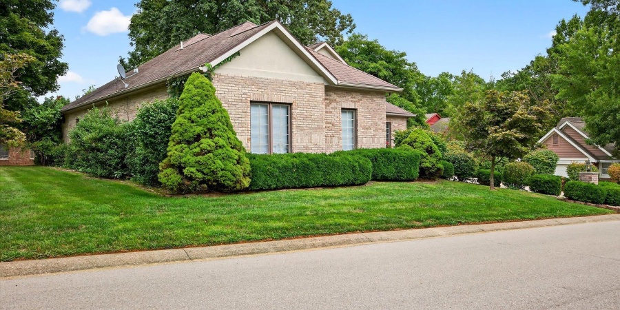 9960 S Augusta Drive, Bloomington, Indiana 47401-8133,MLS,202533969