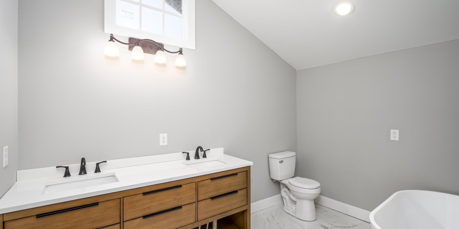 1700 E Moffett Lane, Bloomington, Indiana 47401,MLS,202534051