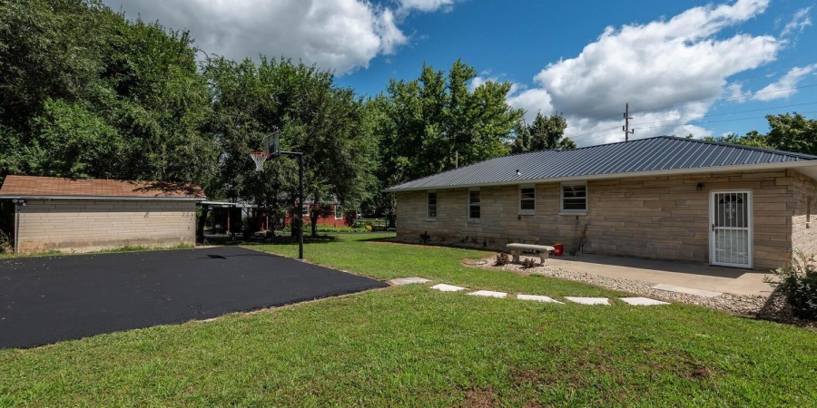 130 S Johnson Avenue, Bloomington, Indiana 47404,MLS,202534025