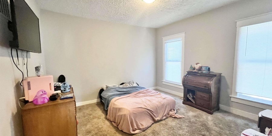 1010 S 8th Street, Terre Haute, Indiana 47807,MLS,202534056