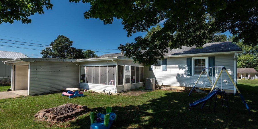 2812 Eastern Avenue, Bedford, Indiana 47421,MLS,202534095