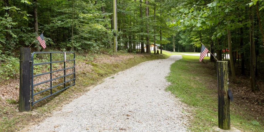 2771 Old Vincennes Road, Mitchell, Indiana 47446,MLS,202534437