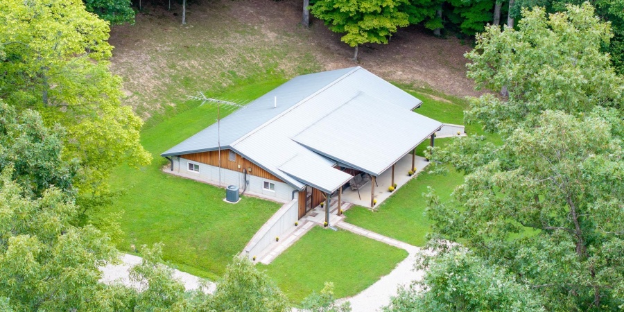 2771 Old Vincennes Road, Mitchell, Indiana 47446,MLS,202534437