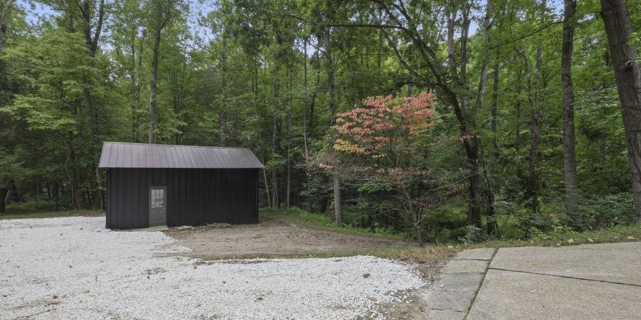 7204 E Pine Grove Road, Bloomington, Indiana 47401,MLS,202534918