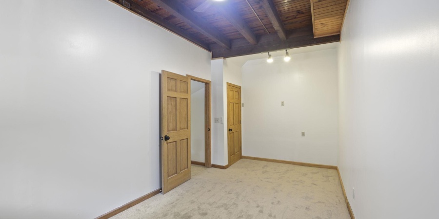 7204 E Pine Grove Road, Bloomington, Indiana 47401,MLS,202534918