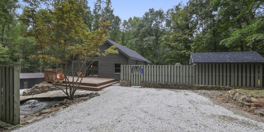 7204 E Pine Grove Road, Bloomington, Indiana 47401,MLS,202534918