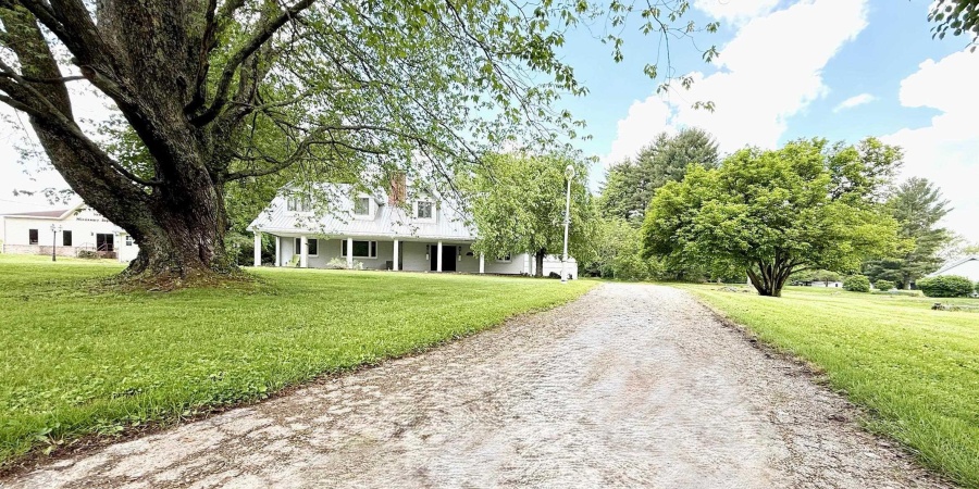 3621 Tunnelton Rd, Bedford, Indiana 47421,MLS,202502714