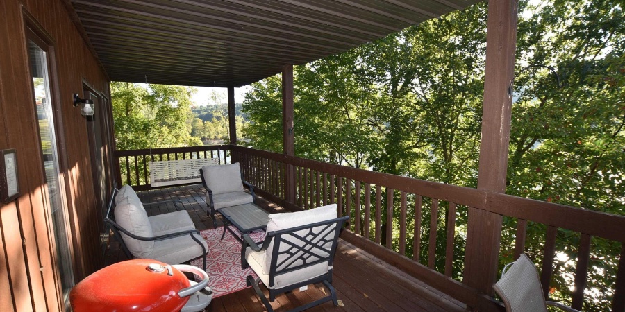 4020 E Eagle Bay Drive, Bloomington, Indiana 47401,MLS,202535338