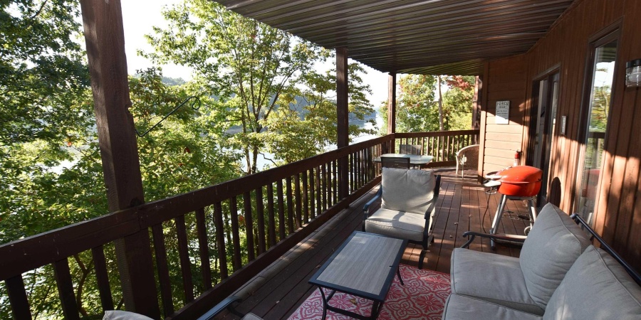 4020 E Eagle Bay Drive, Bloomington, Indiana 47401,MLS,202535338