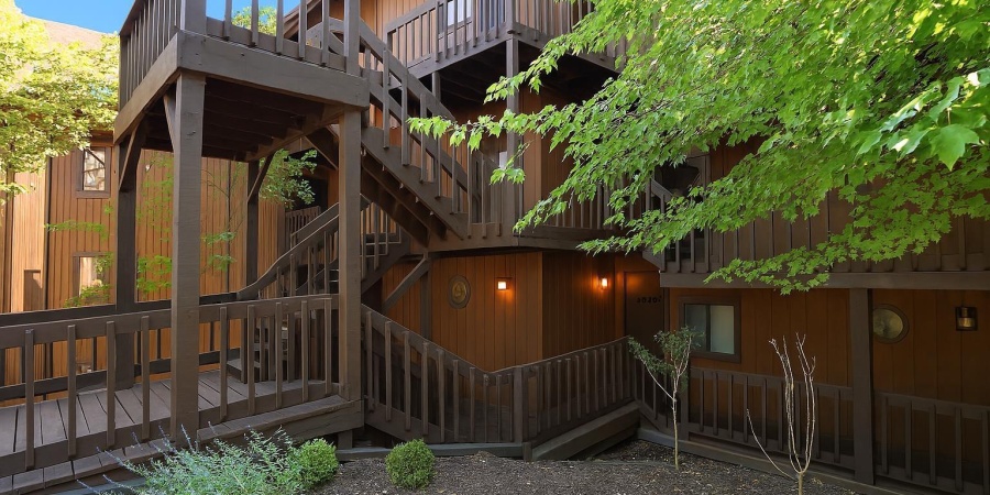 4020 E Eagle Bay Drive, Bloomington, Indiana 47401,MLS,202535338
