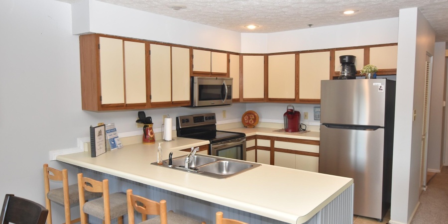 4020 E Eagle Bay Drive, Bloomington, Indiana 47401,MLS,202535338