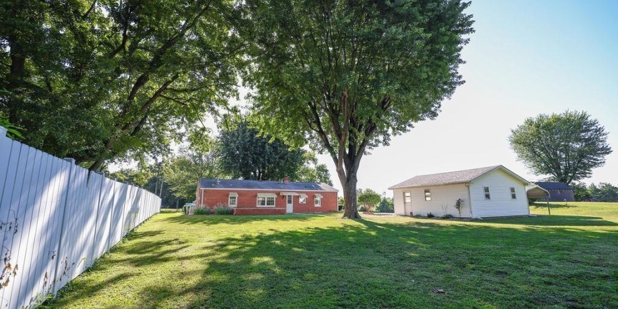 98 S Lester Street, Bloomfield, Indiana 47424,MLS,202535353