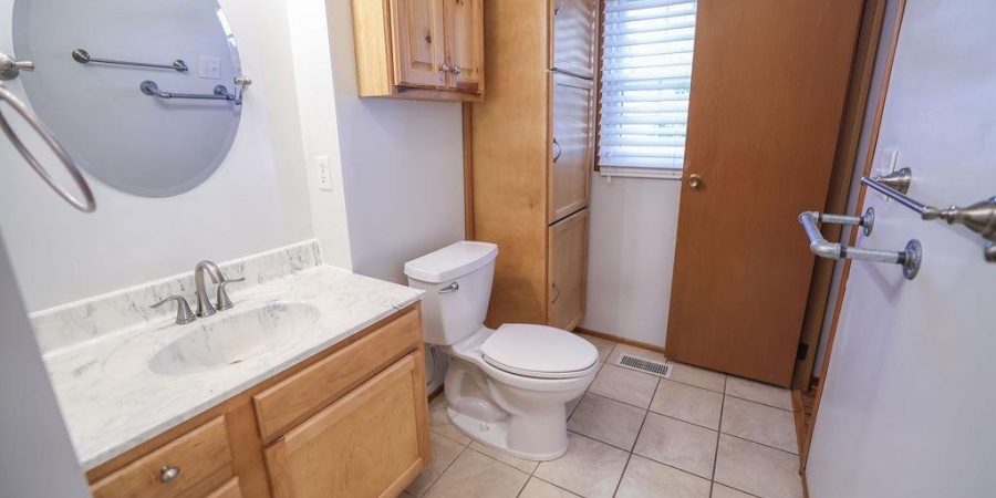 98 S Lester Street, Bloomfield, Indiana 47424,MLS,202535353