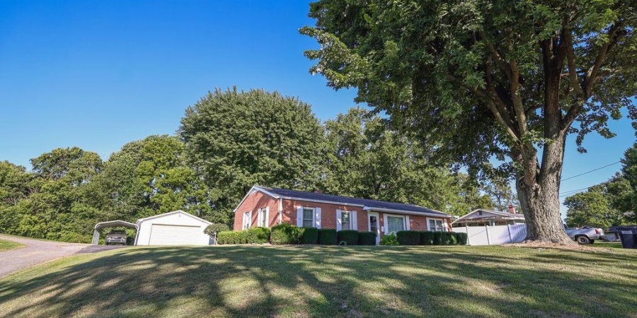 98 S Lester Street, Bloomfield, Indiana 47424,MLS,202535353