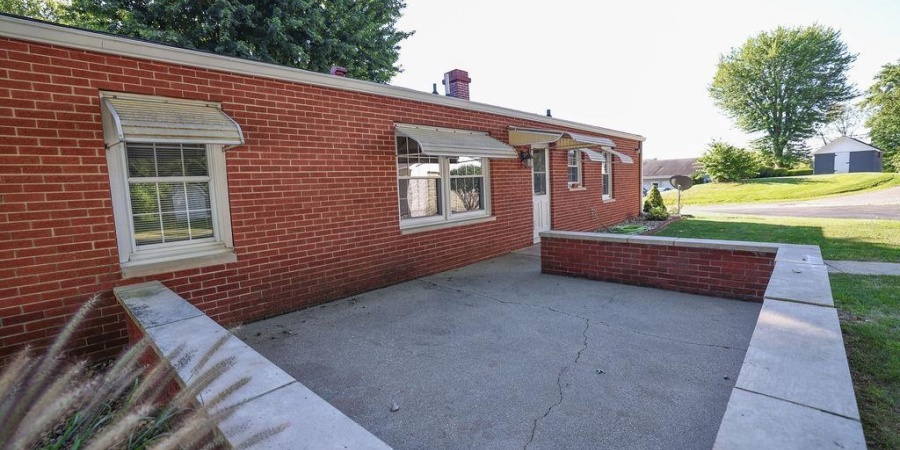 98 S Lester Street, Bloomfield, Indiana 47424,MLS,202535353