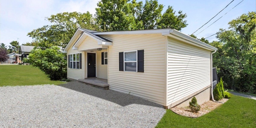 1624 C Street, Bedford, Indiana 47421,MLS,202535573