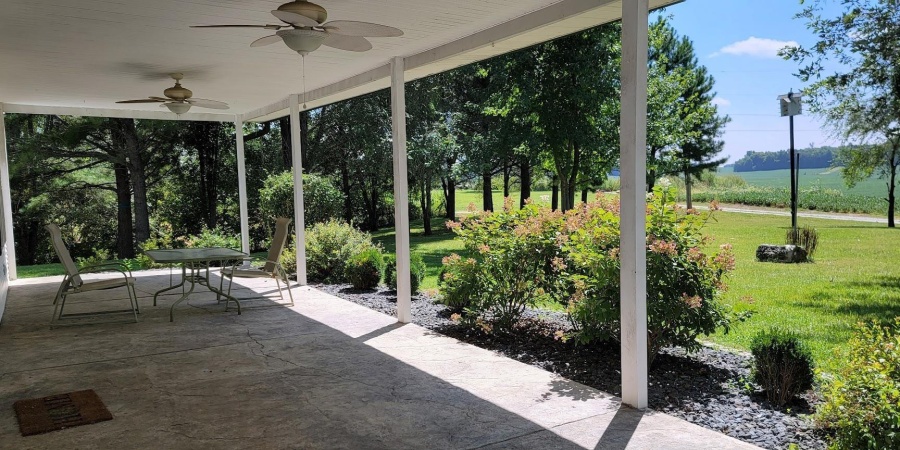 2222 Vfw Road, Mitchell, Indiana 47446-6319,MLS,202535818