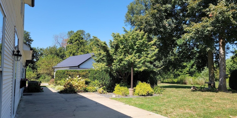 2222 Vfw Road, Mitchell, Indiana 47446-6319,MLS,202535818