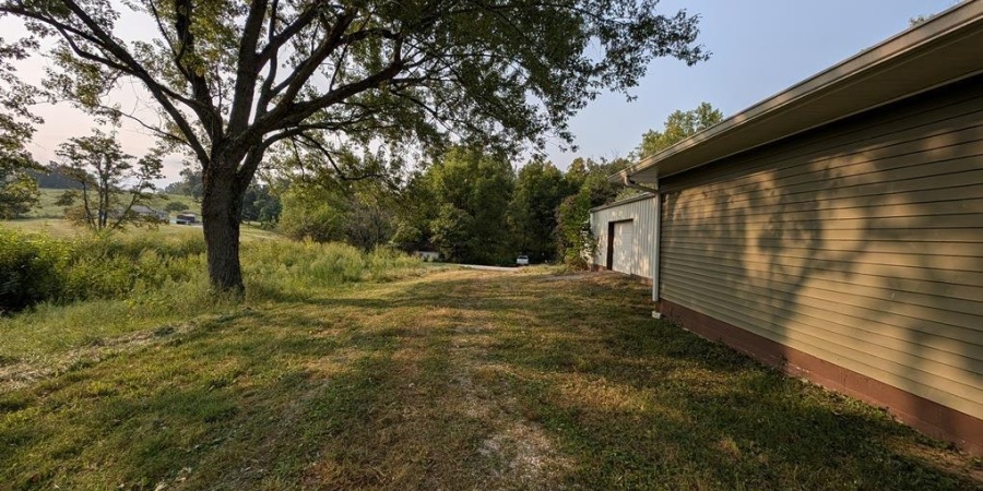 5058 E State Rd 58, Bloomfield, Indiana 47424,MLS,202535871