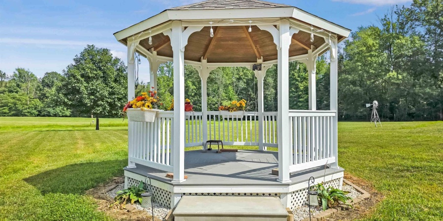 13684 W Auburn Ridge Court, Linton, Indiana 47441,MLS,202535973