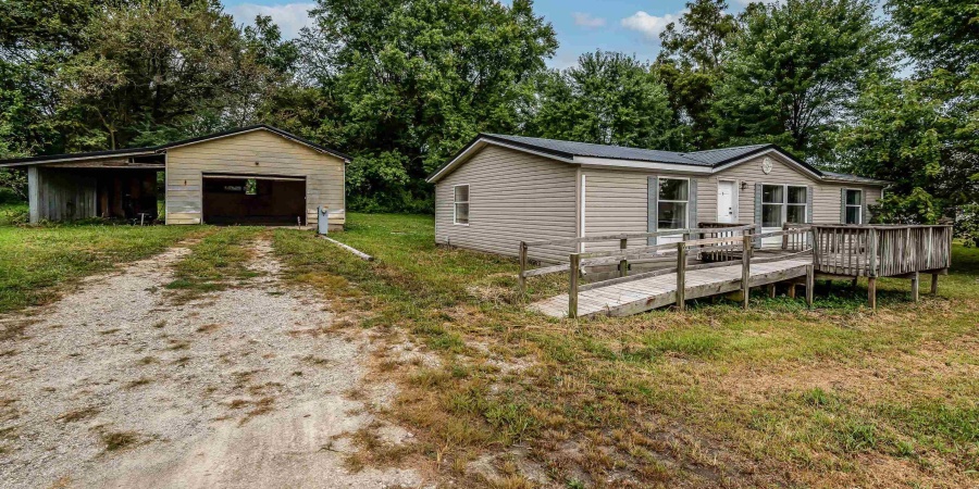 195 Farmer Street, Bedford, Indiana 47421,MLS,202536043