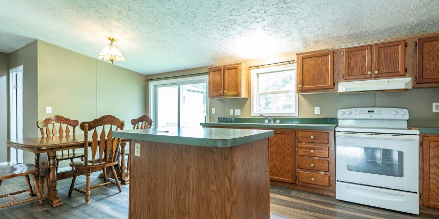 195 Farmer Street, Bedford, Indiana 47421,MLS,202536043