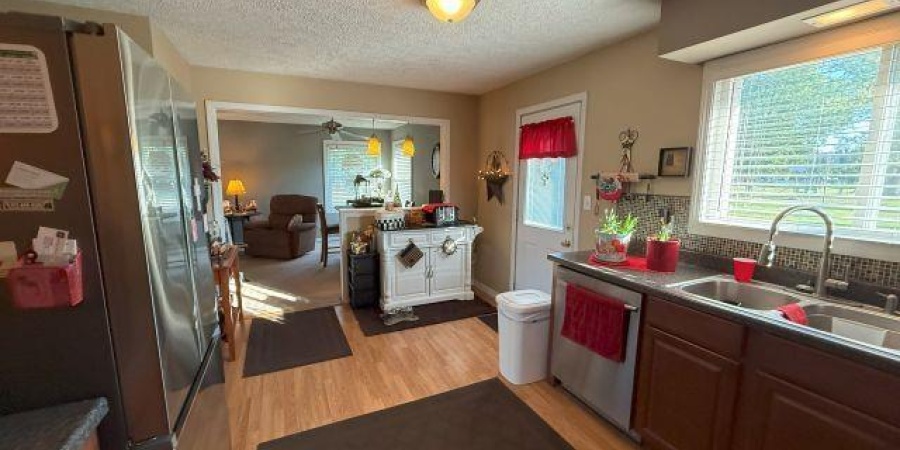 129 Pleasantview Drive, Mitchell, Indiana 47446,MLS,202536079