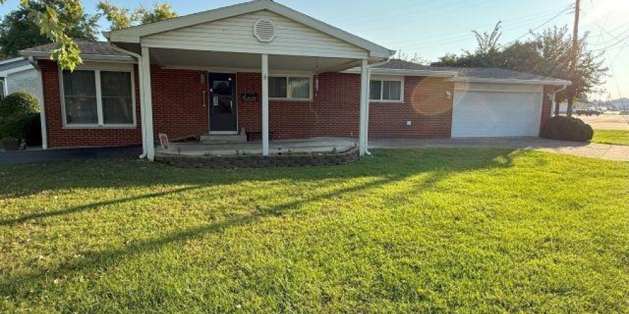 129 Pleasantview Drive, Mitchell, Indiana 47446,MLS,202536079