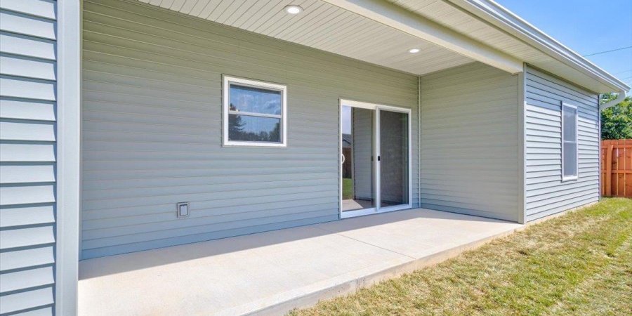 2102 Aruba Drive, Bedford, Indiana 47421,MLS,202536180