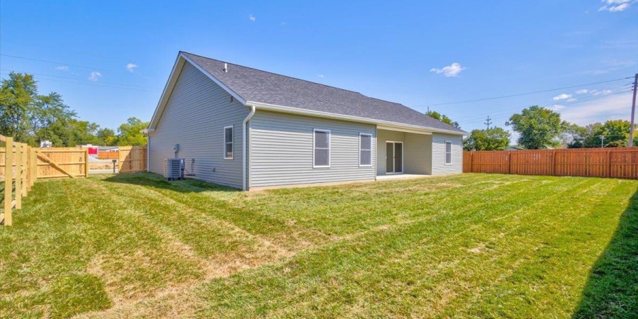 2102 Aruba Drive, Bedford, Indiana 47421,MLS,202536180