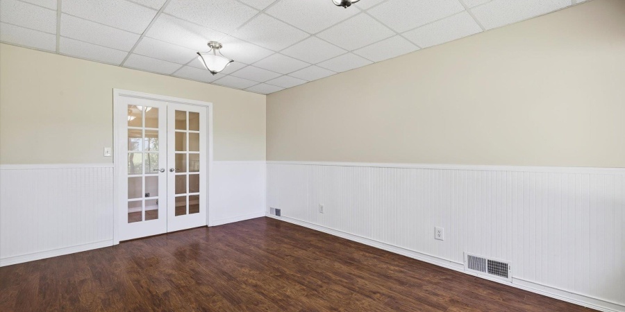 3650 N Hartstrait Road, Bloomington, Indiana 47404-9315,MLS,202536500