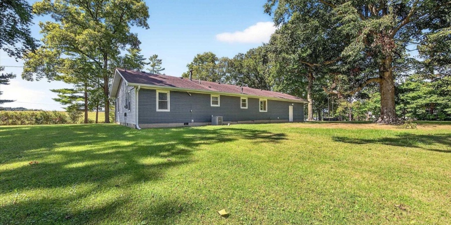 3650 N Hartstrait Road, Bloomington, Indiana 47404-9315,MLS,202536500