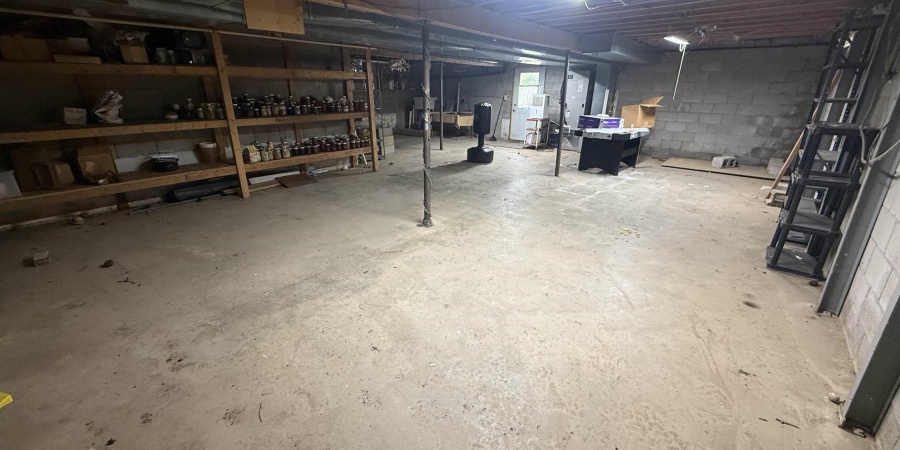 2413 Spice Valley Road, Mitchell, Indiana 47446,MLS,202536545