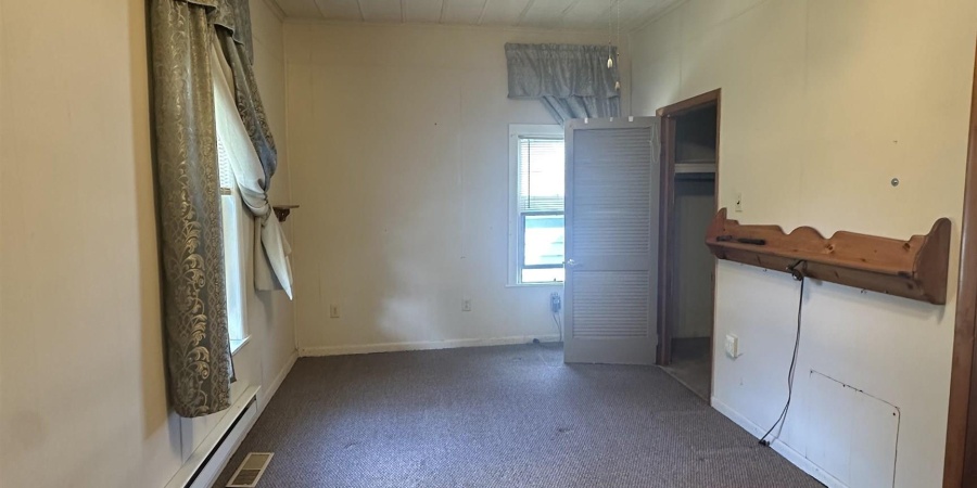 689 NW 4th Street, Linton, Indiana 47441,MLS,202536589