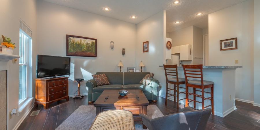 1966 E Bay Pointe Drive, Bloomington, Indiana 47401,MLS,202536672